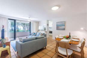 Mistral Court 2, 17 Mistral Close - little beach water views & Wifi